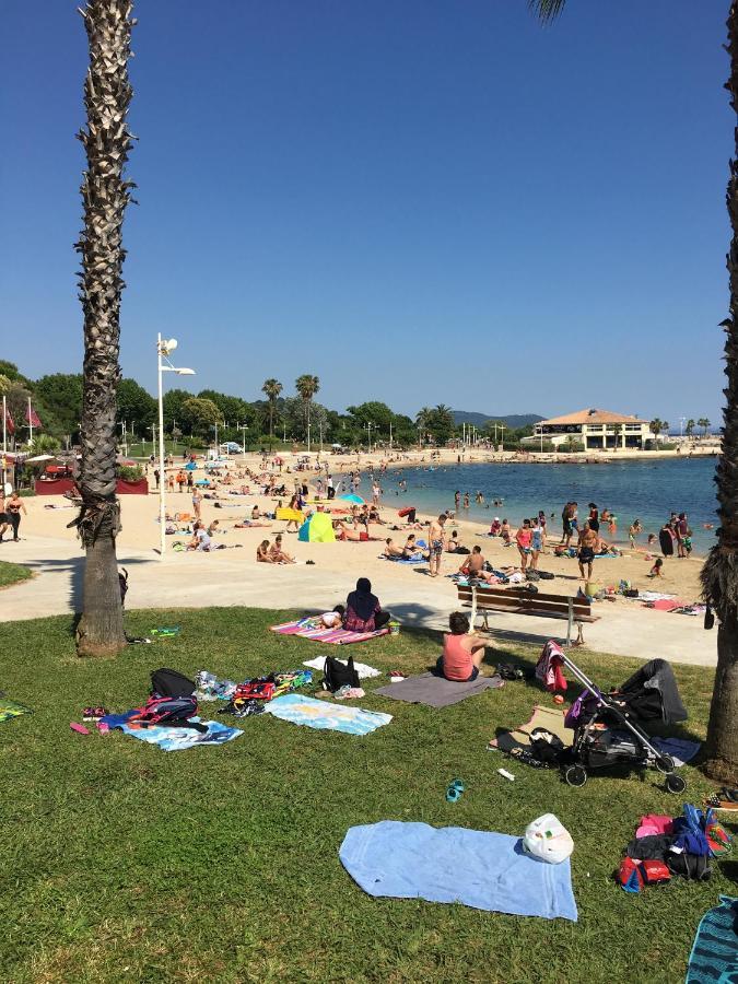 Goeland 3, Climatise, Wifi, Balcons Petite Vue Mer Laterale Au 3 Eme Etage Sans Ascenseur Toulon Kültér fotó