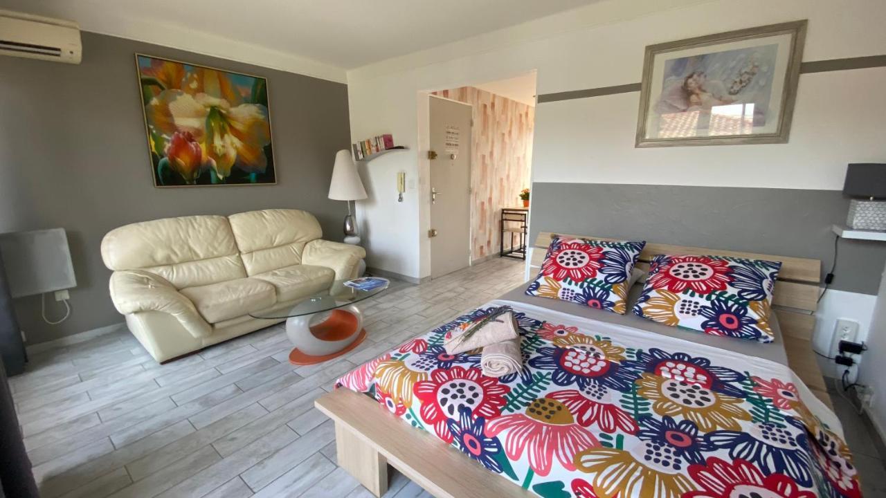Goeland 3, Climatise, Wifi, Balcons Petite Vue Mer Laterale Au 3 Eme Etage Sans Ascenseur Toulon Kültér fotó